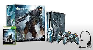 Xbox 360 320GB Limited Edition Halo 4 Console with 2 pcs of Ctrs