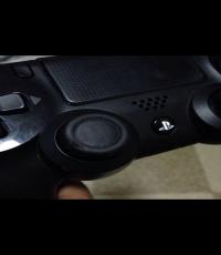 PS4 controller
