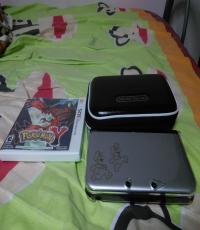 Nintendo 3DS XL with games and accesories