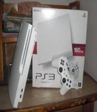 PS3 160GB White (HDMI/8 Games (Negotiable)