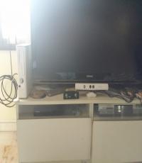 Want To sell Xbox 360 Slim White Limited Edition W/kinect.