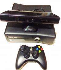 4GB Xbox360 Slim Console with KINECT