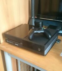 XBOX ONE  (warranty till 02/16)