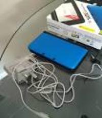 3DS Console (comes with 4gb memory card)
