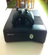 Xbox 360 Console slim (Great Condition)