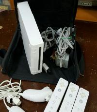 Modified Wii Console (plus lots of downloaded games!)