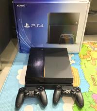 PS4 with extra controller and 3 games