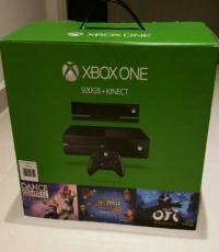 Nov2015 Xbox One Kinect Console with 3 games