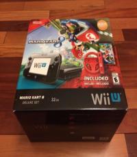 NEW NINTENDO Wii U Mario Kart 8 32 GB Deluxe Bundle Console
