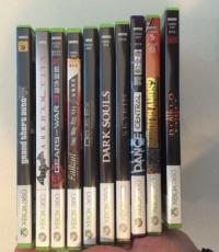 Xbox 360 Kinect 250GB 10 Games 2 controllers
