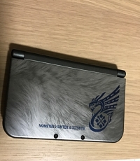 Monster Hunter 4 Ultimate 3DS Console