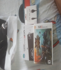 BRANDNEW N3DSXL w/ MhGen