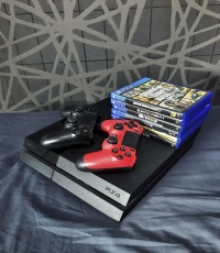 PS4 Console 500GB (includes 2 controllers and 6 games)