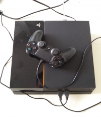 PS4 original with 6 games