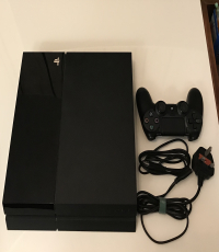 PS4 500GB console CUH-1006A