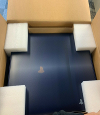 PS4 console (PS4 Pro 2Tb 500 Million Limited Edition CUH-7100BA50 Playstation)