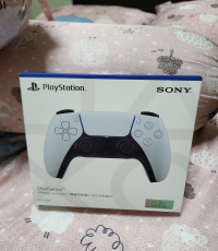 PS 5 contoller (white & local) (white and loca)