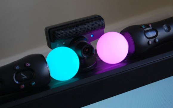 2 x Sony Move Controller and 1x PS Eye and starter disc