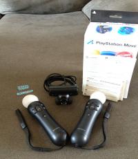 2 x Sony Move Controller and 1x PS Eye