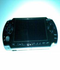 Playstation/PSP  1000 Slim Black free 3 memory card 4GB