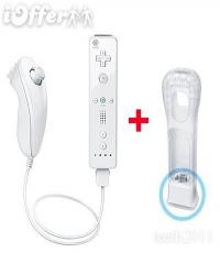 Wii with 2x contoller, Nunchuk and motionplus (silicon include)