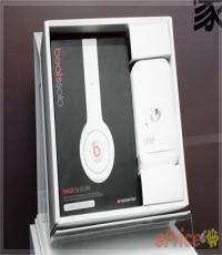 Beats solo headphone by dr dre (from HTC bundle)