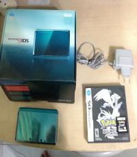 Aqua Blue 3DS Pristine Condition and Pokemon Black