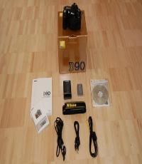 Nikon D90 with 18-200mm Vr Len