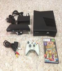 4GB XBOX 360 slim with Kinect black