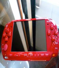 PSP 2000 Slim Red with Charger