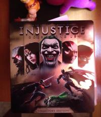 Injustice: Gods Among Us (Steelbook Edition - Codes unredeem)