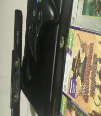 4GB Xbox360 Slim Console w nyko zoom nr 3 games! (with kinect)