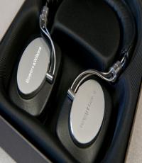 Bowers and Wilkins P5