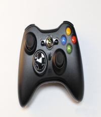 Xbox 360 slim controller (Like brand new)