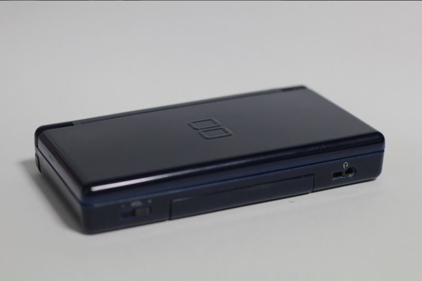 DS Console (FREE 5 GAMES)