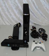 250GB Xbox360 Slim Console with KINECT and 5Games
