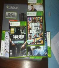 Xbox 360 250gb console with one game