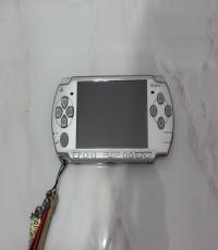 PSP Slim 2000 Console (with 4GB memory Card)