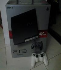 PS3 Console 320gb with white controller (hdmi cable included)