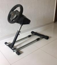 Fanatec porsche 911 GT2 wheel and pro stand