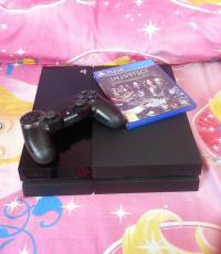 PS4 bundle with Injustice Gods Among Us: Ultimate Edition