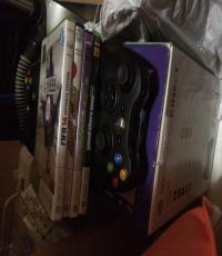 4GB XBOX 360 slim with Kinect black with games (Extra 4 games)